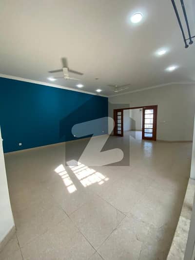 ڈی ۔ 12/2 ڈی ۔ 12,اسلام آباد میں 3 کمروں کا 14 مرلہ بالائی پورشن 1.45 لاکھ میں کرایہ پر دستیاب ہے۔