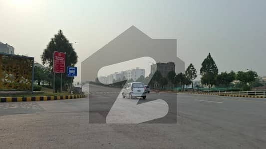 10 Marla Ideal Location Solid Land Plot With Stunning Hills View