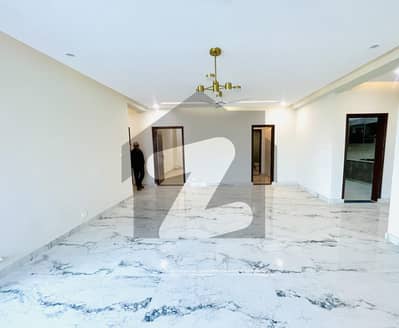 10 Marla 3 Bedroom Apartment Available For Rent