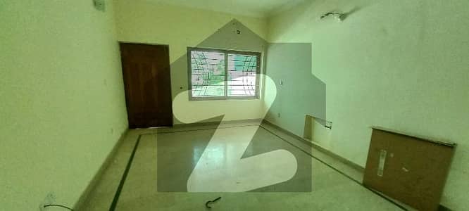 HOUSE FOR RENT 5,BED BACK OPEN