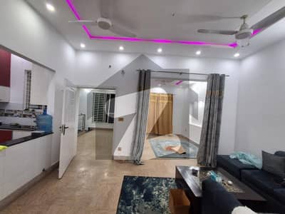 جوہر ٹاؤن لاہور میں 2 کمروں کا 5 مرلہ بالائی پورشن 57.0 ہزار میں کرایہ پر دستیاب ہے۔