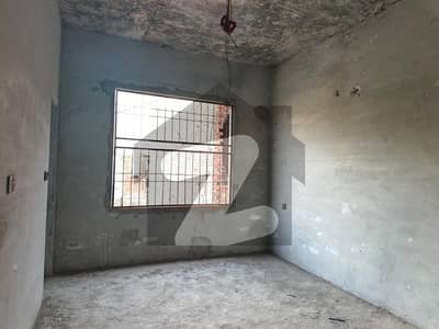 احمد ایوینیو لاہور میں 3 کمروں کا 3 مرلہ مکان 95.0 لاکھ میں برائے فروخت۔