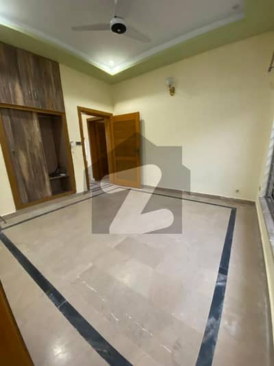 ڈی ۔ 12/4 ڈی ۔ 12,اسلام آباد میں 3 کمروں کا 4 مرلہ مکان 1.2 لاکھ میں کرایہ پر دستیاب ہے۔