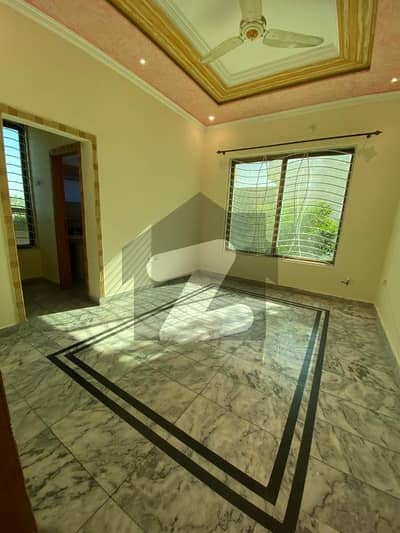 شاہ اللہ دتہ اسلام آباد میں 3 کمروں کا 1 کنال زیریں پورشن 1.3 لاکھ میں کرایہ پر دستیاب ہے۔