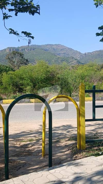 ڈی ۔ 12/3 ڈی ۔ 12,اسلام آباد میں 1 کنال رہائشی پلاٹ 13.5 کروڑ میں برائے فروخت۔