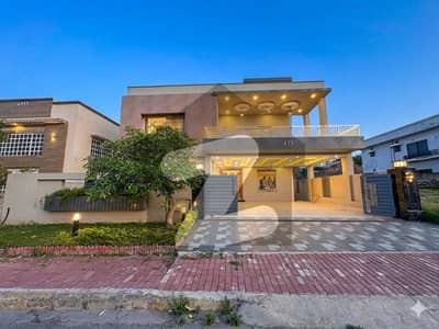 بحریہ گرینز۔ اوورسیز انکلیو - سیکٹر 5 بحریہ گرینز۔ اوورسیز انکلیو,بحریہ ٹاؤن فیز 8,بحریہ ٹاؤن راولپنڈی,راولپنڈی میں 6 کمروں کا 1 کنال مکان 6.9 کروڑ میں برائے فروخت۔