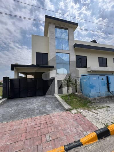 ڈی ایچ اے فیز 3 ۔ بلاک بی ڈی ایچ اے ڈیفینس فیز 3,ڈی ایچ اے ڈیفینس,اسلام آباد میں 3 کمروں کا 1 کنال بالائی پورشن 1.25 لاکھ میں کرایہ پر دستیاب ہے۔