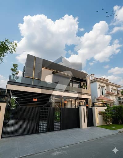 ڈی ایچ اے فیز 5 - بلاک ایچ فیز 5,ڈیفنس (ڈی ایچ اے),لاہور میں 5 کمروں کا 1 کنال مکان 9.81 کروڑ میں برائے فروخت۔