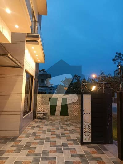 10 Marla New Modern House For sale in Dha Rahbar Sector 1