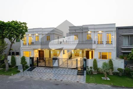 ڈی ایچ اے فیز 5 - بلاک بی فیز 5,ڈیفنس (ڈی ایچ اے),لاہور میں 4 کمروں کا 10 مرلہ مکان 6.9 کروڑ میں برائے فروخت۔