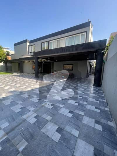 ڈی ایچ اے فیز 2 ڈیفنس (ڈی ایچ اے),لاہور میں 6 کمروں کا 2 کنال مکان 17.5 کروڑ میں برائے فروخت۔