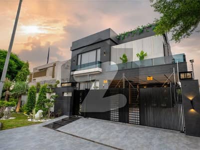 ڈی ایچ اے فیز 6 - بلاک سی فیز 6,ڈیفنس (ڈی ایچ اے),لاہور میں 6 کمروں کا 1 کنال مکان 23.9 کروڑ میں برائے فروخت۔