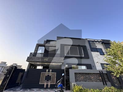 10 MARLA BRAND NEW ULTRA LUXURY MODERN DESIGNER HOUSE FOR SALE PROPER DOUBLE UNIT DOUBLE STOREY VERY GOOD MOST PRIME LOCATION NEAR TO ALL FACILITIES AVAILABLE