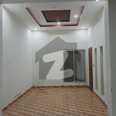 شاداب گارڈن لاہور میں 2 کمروں کا 6 مرلہ زیریں پورشن 37.0 ہزار میں کرایہ پر دستیاب ہے۔