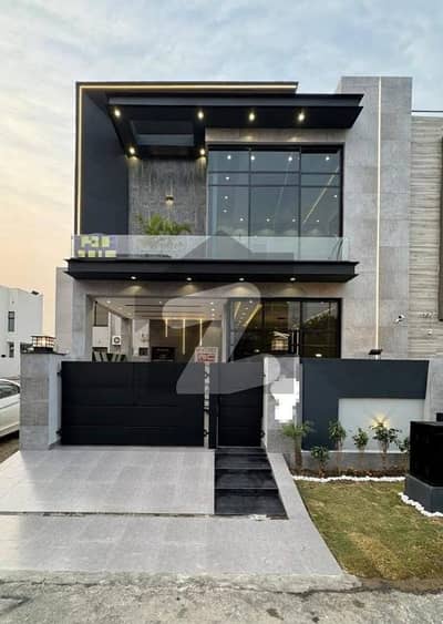 ڈی ایچ اے 9 ٹاؤن ڈیفنس (ڈی ایچ اے),لاہور میں 3 کمروں کا 5 مرلہ مکان 95.0 ہزار میں کرایہ پر دستیاب ہے۔