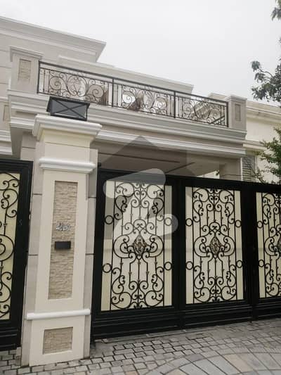 House For rent Situated In F-8/1