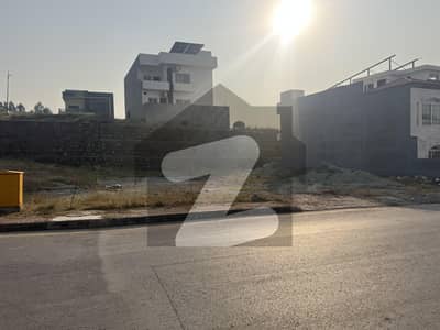 Premium 10 Marla located on a heighted street in Sector K offering outstanding panoramic views of the Margalla Hills. "