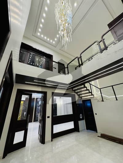 ڈی ایچ اے فیز 1 ۔ سیکٹر ایم ڈی ایچ اے فیز 1,ڈی ایچ اے ڈیفینس,ملتان میں 5 کمروں کا 1 کنال مکان 6.0 کروڑ میں برائے فروخت۔