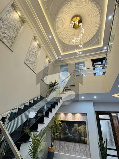 1 Kanal Beautiful House For Sale In Sector H Near Main Boulevard DHA Multan