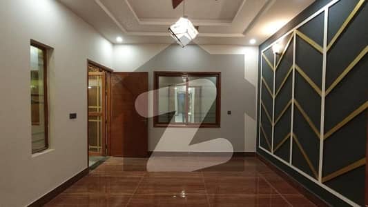 گلشن اقبال - بلاک 13 گلشنِ اقبال,گلشنِ اقبال ٹاؤن,کراچی میں 3 کمروں کا 10 مرلہ زیریں پورشن 3.5 کروڑ میں برائے فروخت۔