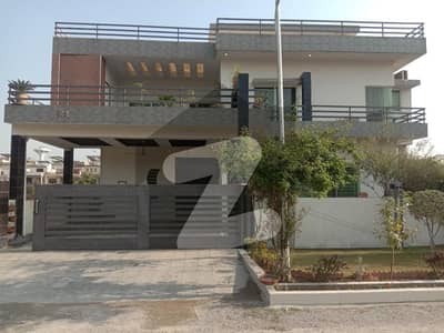 ایم پی سی ایچ ایس - بلاک بی ایم پی سی ایچ ایس ۔ ملٹی گارڈنز,بی ۔ 17,اسلام آباد میں 1 کنال Studio مکان 7.45 کروڑ میں برائے فروخت۔