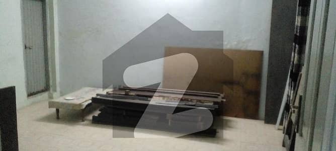 سیٹلائٹ ٹاؤن - 6 ویں روڈ سیٹیلائیٹ ٹاؤن - بلاک ڈی,سیٹیلائیٹ ٹاؤن,راولپنڈی میں 1 کمرے کا 2 مرلہ کمرہ 25.0 ہزار میں کرایہ پر دستیاب ہے۔