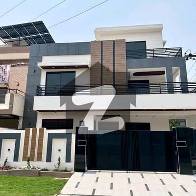 10 MARLA BRAND NEW HOUSE FOR SALE IN VALENCIA TOWN BLOCK J BIJLI PANI AVAILABLE READY TO POSSESSION ALL FACILITY AVAILABLE