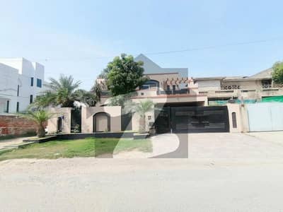 22 Marla House In Central Johar Town Phase 1 - Block E1 For Sale