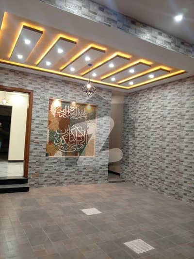 بنی گالہ اسلام آباد میں 5 کمروں کا 8 مرلہ مکان 3.25 کروڑ میں برائے فروخت۔