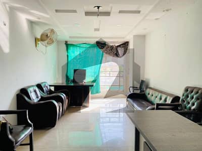 بحریہ ٹاؤن فیز 8 بحریہ ٹاؤن راولپنڈی,راولپنڈی میں 2 مرلہ Studio دفتر 25.0 ہزار میں کرایہ پر دستیاب ہے۔