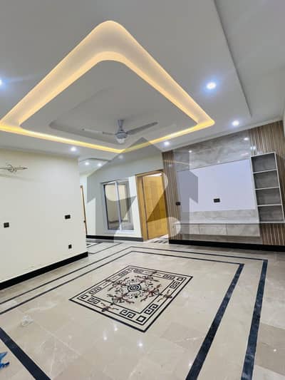 بنی گالہ اسلام آباد میں 3 کمروں کا 18 مرلہ زیریں پورشن 1.0 لاکھ میں کرایہ پر دستیاب ہے۔