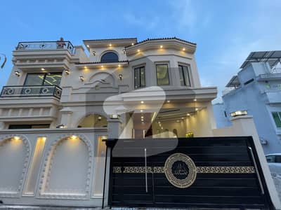 10 Marla Most Beautiful Spanish House Located In Qasim Avenue, Imran Khan Chowk, Bani Gala Islamabad.