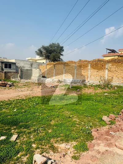 بنی گالہ اسلام آباد میں 10 مرلہ رہائشی پلاٹ 1.3 کروڑ میں برائے فروخت۔
