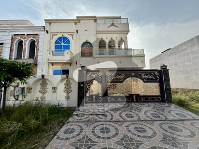 رئیل پام سٹی ایمن آباد موڑ,گوجرانوالہ میں 7 کمروں کا 10 مرلہ مکان 3.25 کروڑ میں برائے فروخت۔