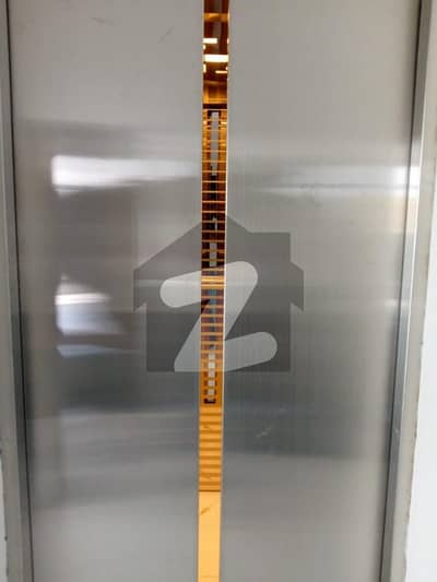 ڈی ایچ اے فیز 8 - کمرشل براڈوے ڈی ایچ اے فیز 8,ڈیفنس (ڈی ایچ اے),لاہور میں 4 مرلہ Studio دفتر 65.0 ہزار میں کرایہ پر دستیاب ہے۔