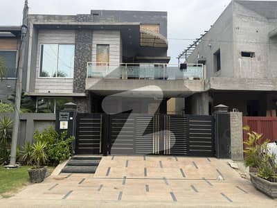 ڈیوائن گارڈنز لاہور میں 4 کمروں کا 10 مرلہ مکان 3.9 کروڑ میں برائے فروخت۔