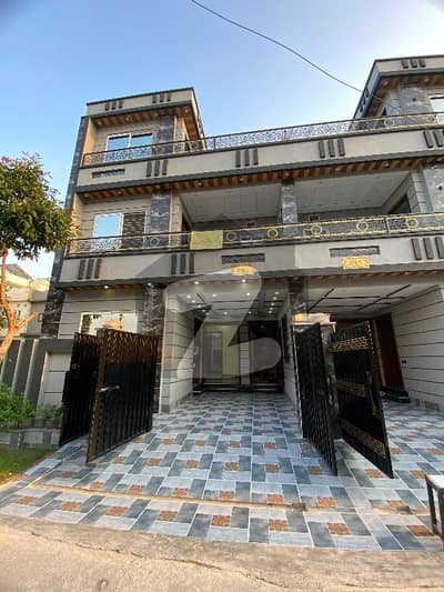 On Excellent Location Park View City - Tulip Extension Block 5 Marla House Up For sale