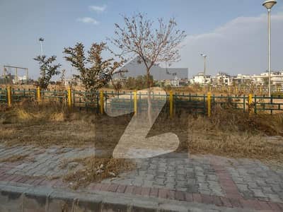 1 Kanal Resident Plot For Sale Prime Location Phase 1