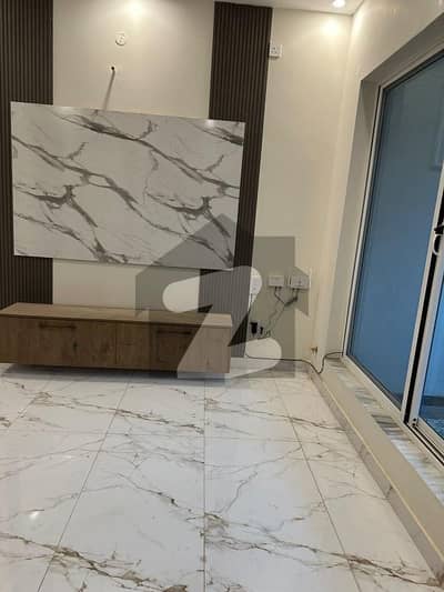 ایم پی سی ایچ ایس ۔ ملٹی گارڈنز بی ۔ 17,اسلام آباد میں 4 کمروں کا 5 مرلہ مکان 1.0 لاکھ میں کرایہ پر دستیاب ہے۔