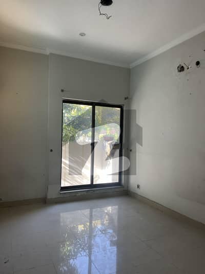 بحریہ ٹاؤن گارڈنیہ بلاک بحریہ ٹاؤن سیکٹر سی,بحریہ ٹاؤن,لاہور میں 3 کمروں کا 5 مرلہ مکان 1.7 کروڑ میں برائے فروخت۔