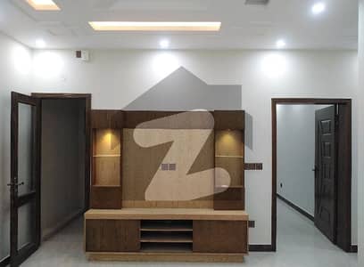 بحریہ ٹاؤن فیز 8 بحریہ ٹاؤن راولپنڈی,راولپنڈی میں 7 مرلہ زیریں پورشن 50.0 ہزار میں کرایہ پر دستیاب ہے۔