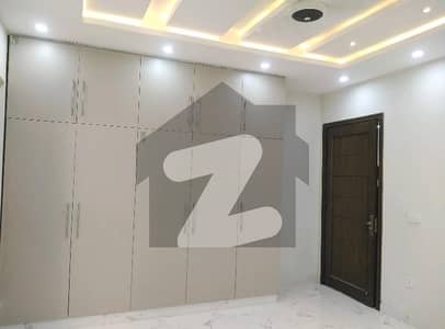 Upper Portion Of 10 Marla Is Available For Rent In Bahria Town Phase 8