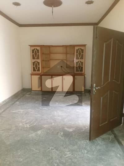 جوہر ٹاؤن فیز 1 - بلاک جی1 جوہر ٹاؤن فیز 1,جوہر ٹاؤن,لاہور میں 3 کمروں کا 7 مرلہ بالائی پورشن 75.0 ہزار میں کرایہ پر دستیاب ہے۔