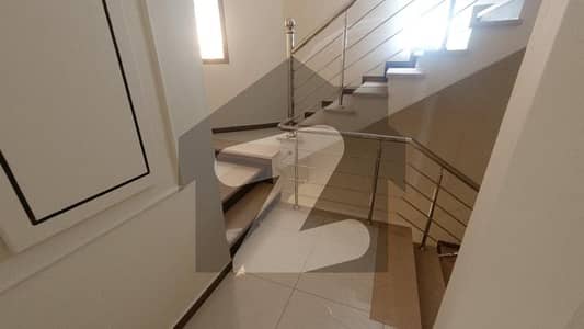 نیا ناظم آباد کراچی میں 4 کمروں کا 5 مرلہ مکان 4.0 کروڑ میں برائے فروخت۔