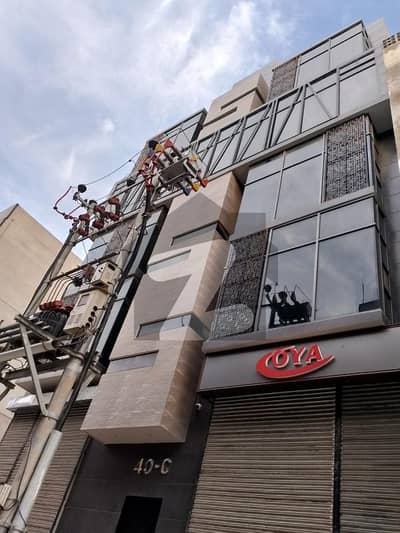 شہباز کمرشل ایریا ڈی ایچ اے فیز 6,ڈی ایچ اے ڈیفینس,کراچی میں 5 مرلہ Studio دفتر 1.5 لاکھ میں کرایہ پر دستیاب ہے۔