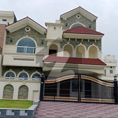 Luxury House For Sale In D-12/2