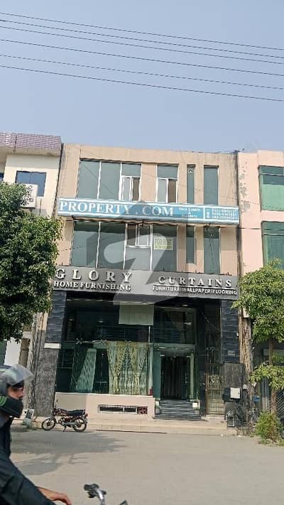 ڈی ایچ اے فیز 4 ڈیفنس (ڈی ایچ اے),لاہور میں 8 مرلہ Studio دفتر 1.3 لاکھ میں کرایہ پر دستیاب ہے۔