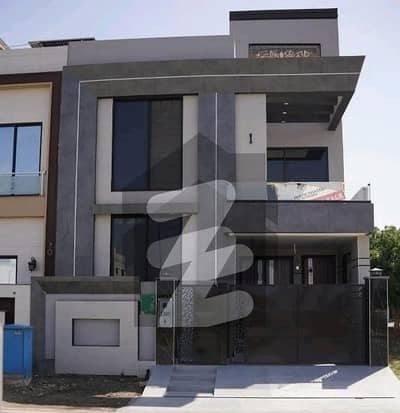 5 Marla House In Bahria Town For Sale At Good Location