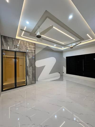 10 Marla Beautiful And Elegant House For Rent In Top City D Block