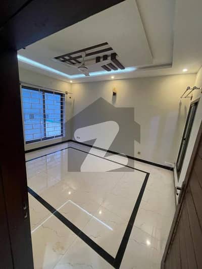 D-12 10 marla bassment available for rent in e11 Islamabad